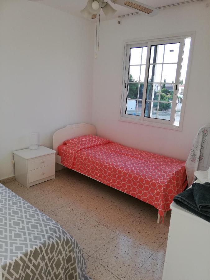 Ria Beach Sea View Apartment Pyla Eksteriør bilde