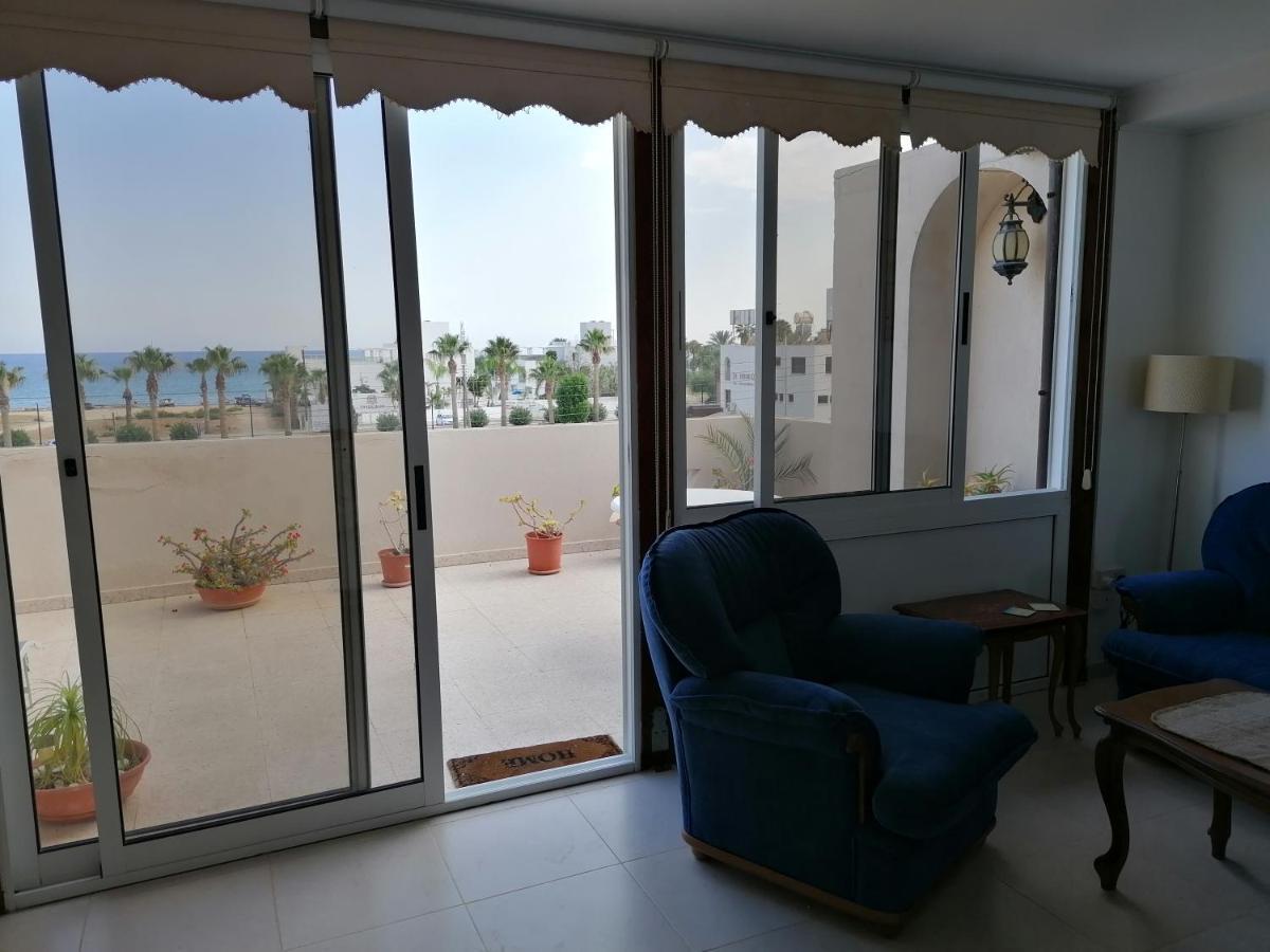 Ria Beach Sea View Apartment Pyla Eksteriør bilde