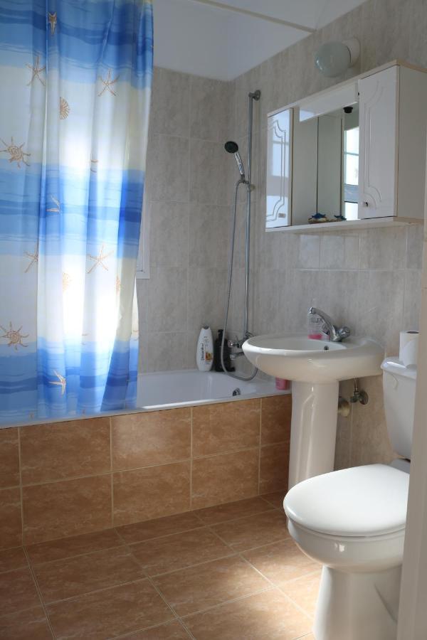 Ria Beach Sea View Apartment Pyla Eksteriør bilde